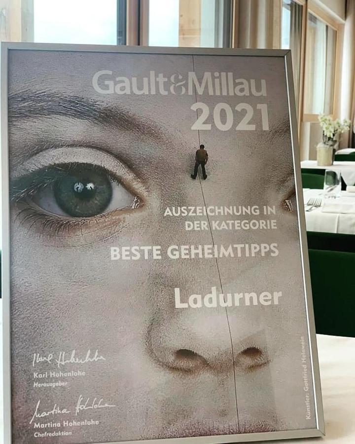 Ladurner Hotell Lagundo Exteriör bild