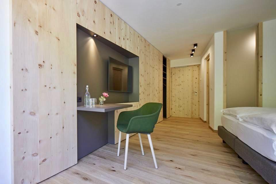 Ladurner Hotell Lagundo Exteriör bild